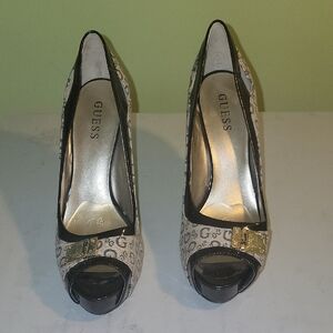 GUESS Women's Black and Cream Peep Toe Heels